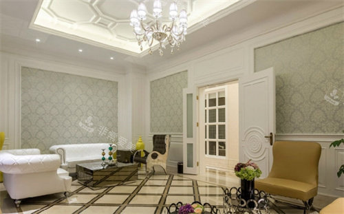 南宁华美医疗美容等候区环境