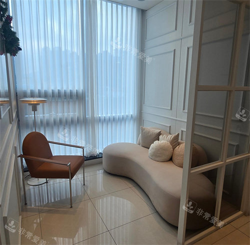 韩国鹿美人皮肤科休息区环境