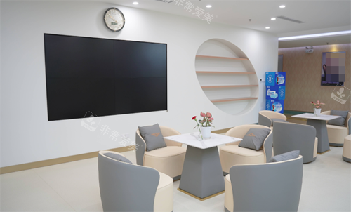 济南双眼皮张峰医生哪个医院？坐诊济南海峡整形医院，预约张峰医生眼整形很不错