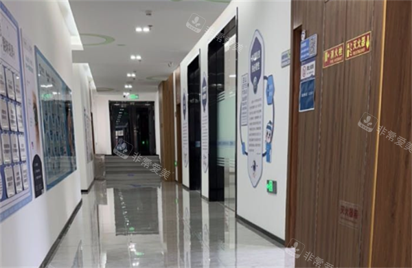 张家口朝聚眼科走廊图