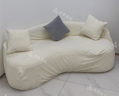 保定倾颜医疗美容医院沙发休息区