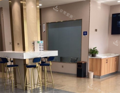 济南碧莲盛植发医院地址：历下区趵突泉北路11号，公交到院交通便利导航直达