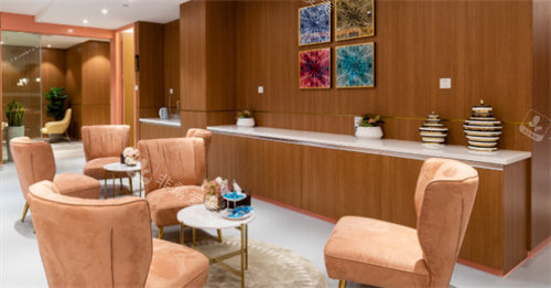 昆明艺星医疗美容等候区