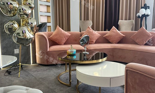 百色华美医疗美容等待区环境