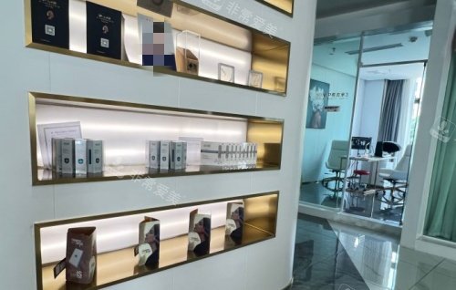 百色华美整形展示柜示意图