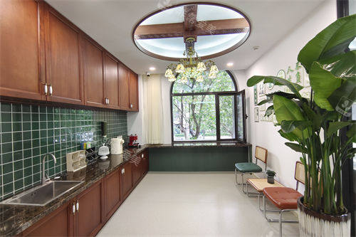 大连雅馨口腔医院休息茶水间