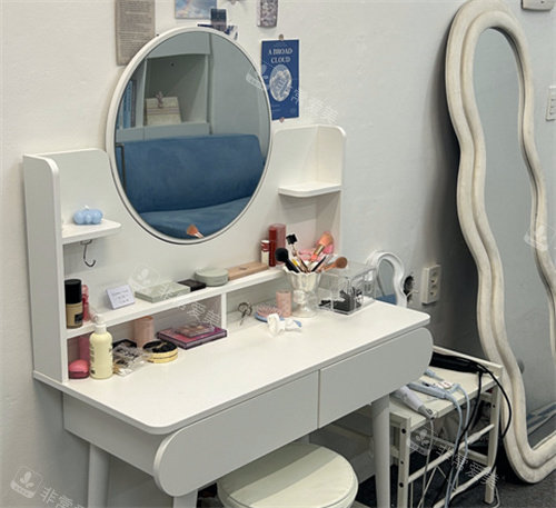 韩国VIVID摄影工作室妆造 + 摄影，一站式妆造+拍摄体验，韩系氛围感写真出片超惊艳