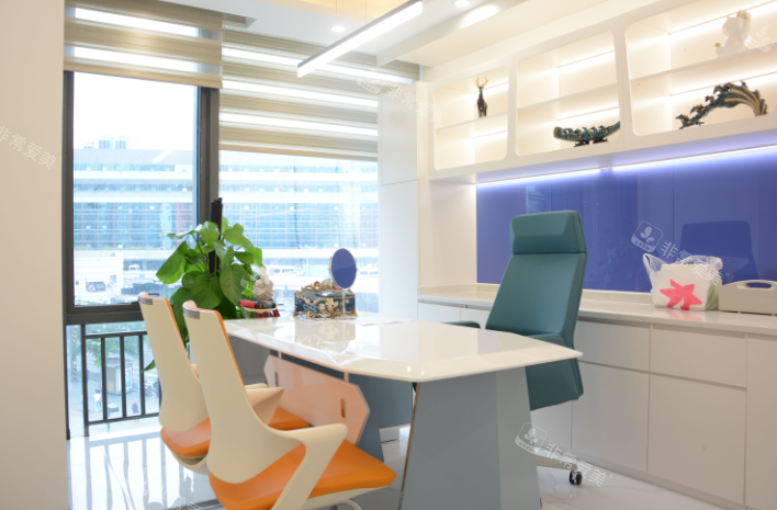 广州丽港丽格医疗美容门诊部面诊室