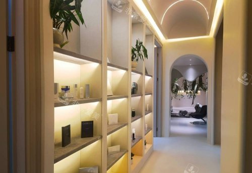 杭州芳华整形展示柜示意图