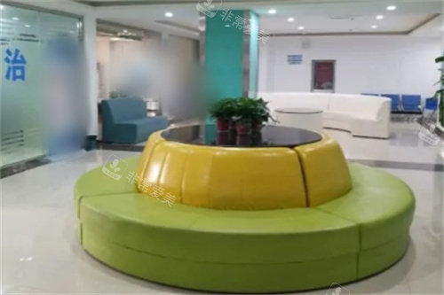 菏泽华厦眼科医院休息区