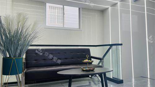 菏泽恒贝口腔沙发休息区