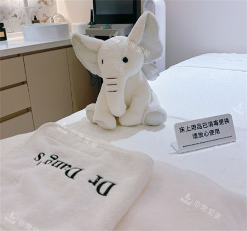 济南林之青医疗美容治疗区