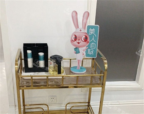 万州华美紫馨整形水吧