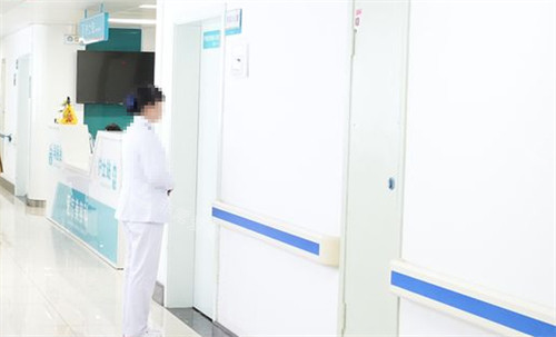 武汉紫荆医院医疗美容科走廊