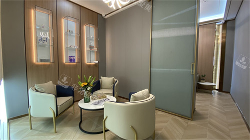 秦皇岛纪辉整形等候区