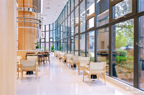 上海曼领医疗美容医院二楼大厅