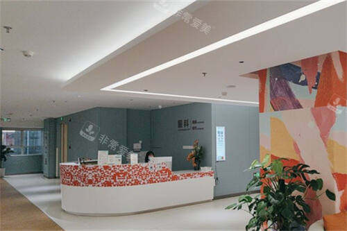 深圳博爱曙光医院眼科服务台环境