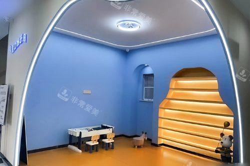 泰州泰兴羌溪口腔新泰中店儿童玩耍区