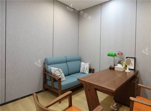 北京黄寺整形候诊区