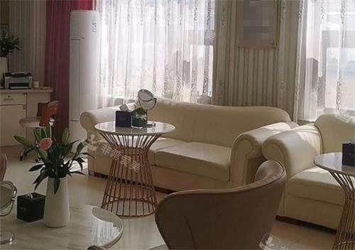 鄭州韓辰華領整形大廳休息區(qū)