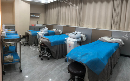 重慶軍美醫(yī)療美容醫(yī)院治療室