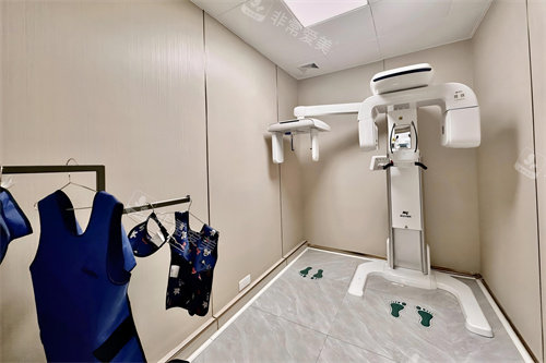 东莞国贸口腔常平院区检查室