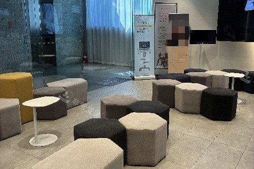 韩国奥嘉娜皮肤科候诊区 韩国奥嘉娜皮肤科候诊区