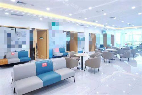 重庆何氏眼科休息区