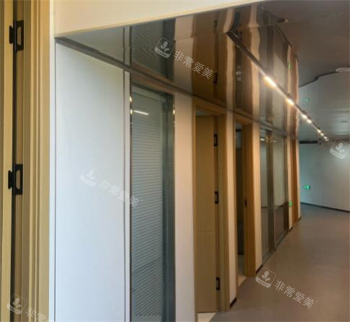 北京星洲医疗美容走廊一角 北京星洲医疗美容走廊一角