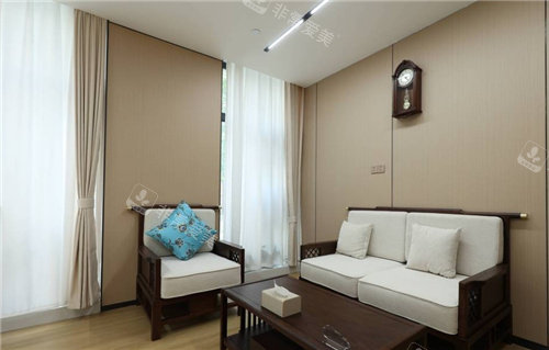 北京黄寺整形候诊区