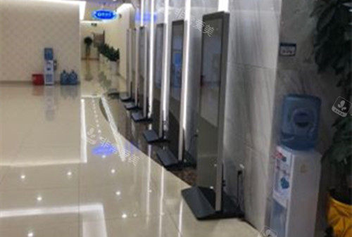 广州海峡整形内部过道环境