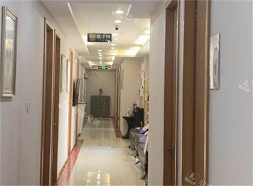 深圳丽港丽格整形楼道区