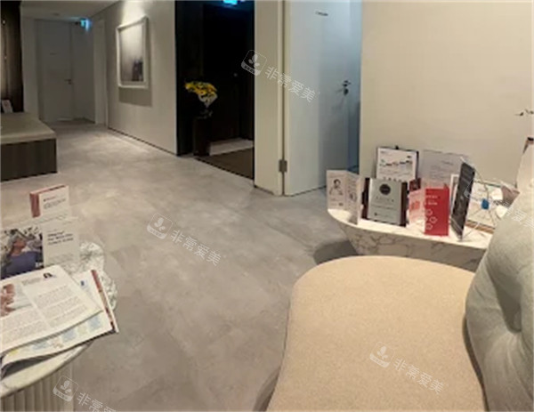 清潭smin皮肤科营业时...