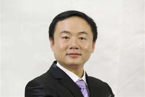 重庆艺星医疗美容医院李光跃