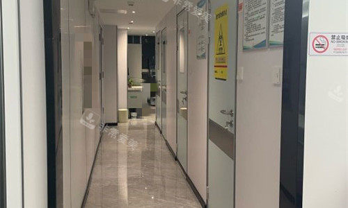 深圳医恒美医疗美容走廊图