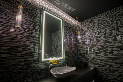 韩国爱妮皮肤科盥洗室