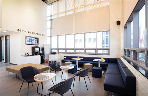 韩国丽妍常皮肤科弘大店大厅