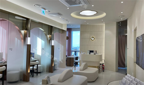 韩国丽妍常整形外科前台