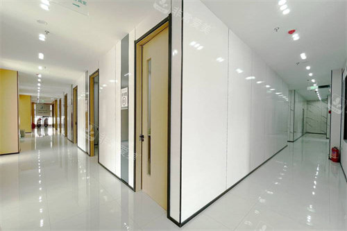 焦作中浩口腔医院走廊环境