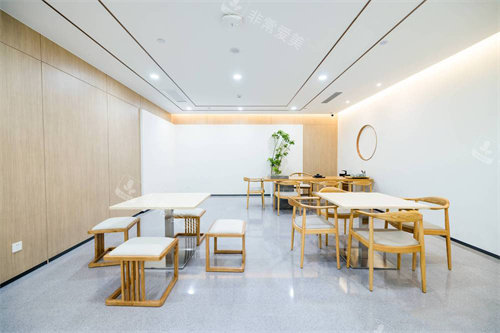南昌雍禾植发休息等候区
