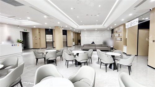 烟台中幸口腔医院等候区环境