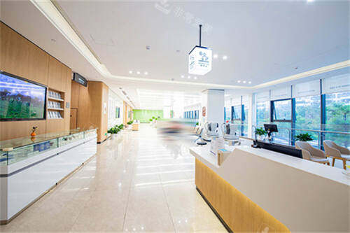 深圳深东爱尔眼科二楼综合科环境