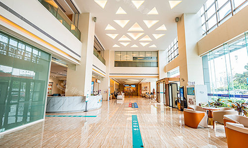 广州番大中医医院医疗美容的大厅及候诊区