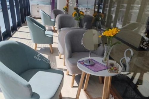 保定珍润整形候诊区