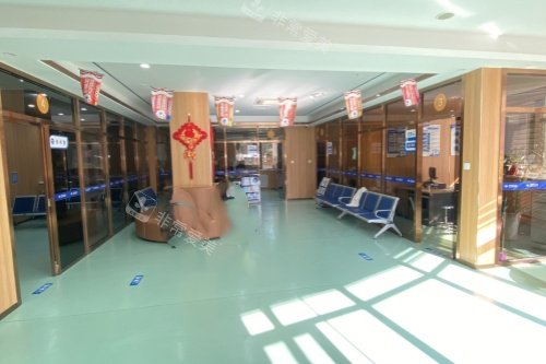 烟台康爱眼科候诊区