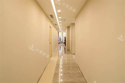 北京碧莲盛植发走廊环境