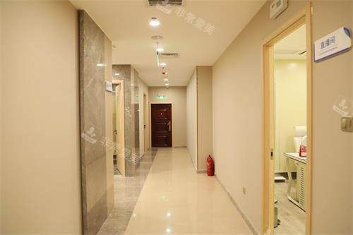 北京碧莲盛植发医院走廊环境