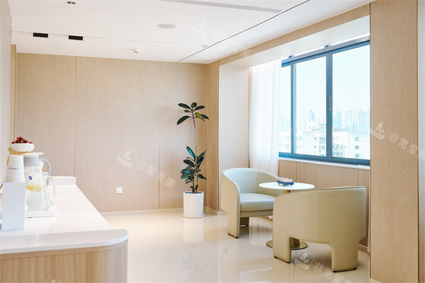 南宁柏乐口腔南湖总院等待区环境一角