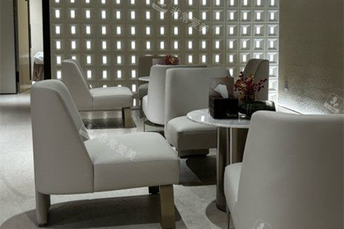 广州艺星整形内部休息等待区环境