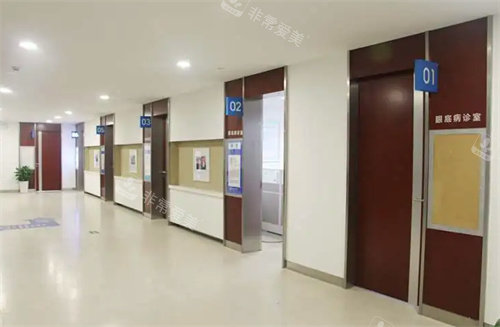 无锡新视界眼科医院走廊环境